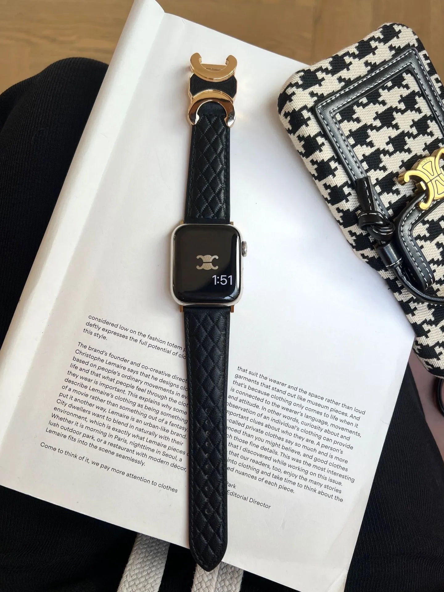Black / Gold